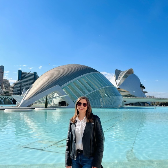 Meet your Posher, Marta - Picture 2 of 8